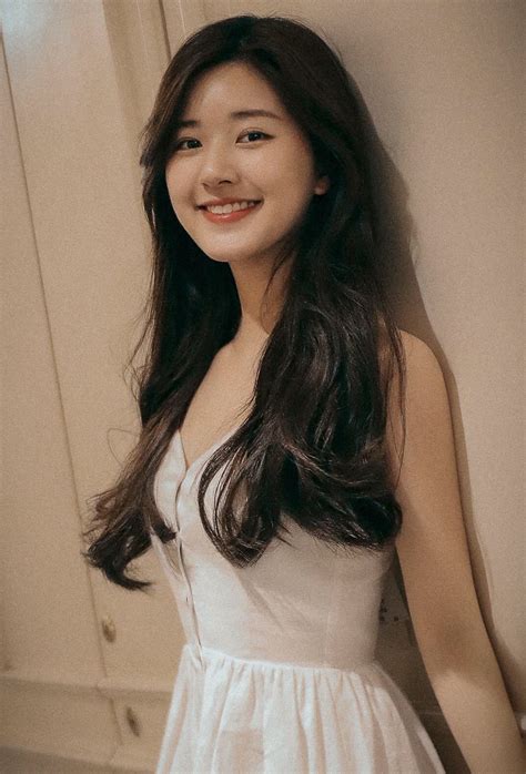 Lusi Zhao.